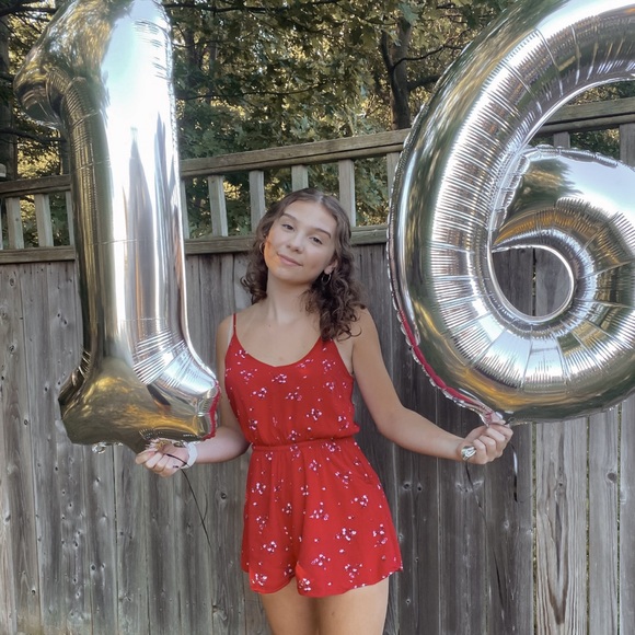 Meet your Posher - Picture 1 of 3